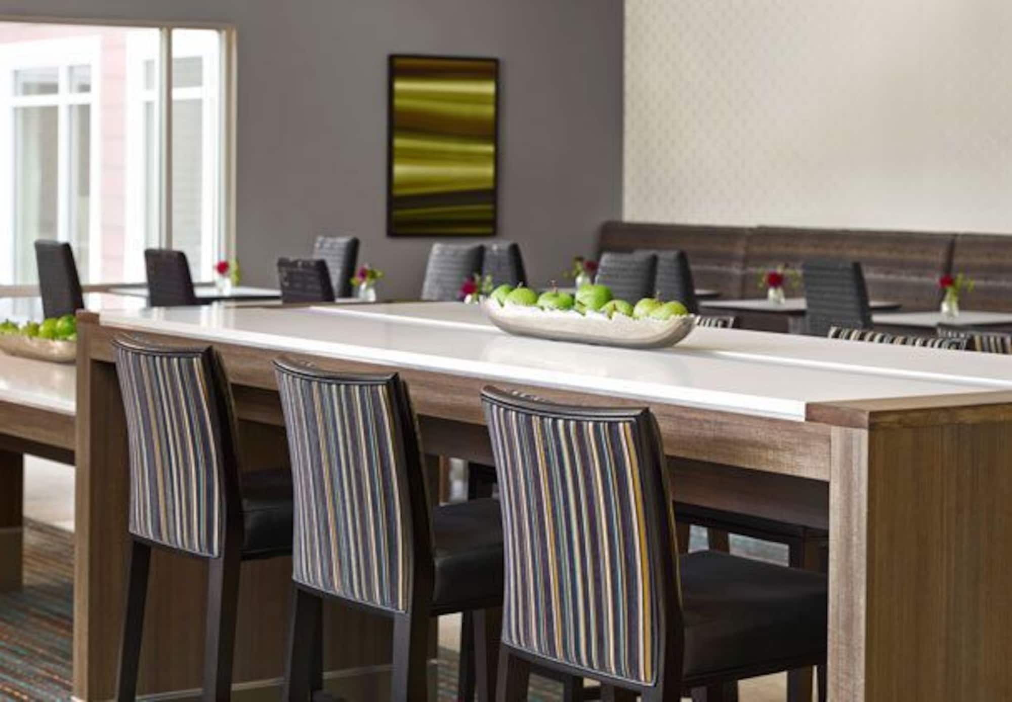 Hotel By Marriott Chicago