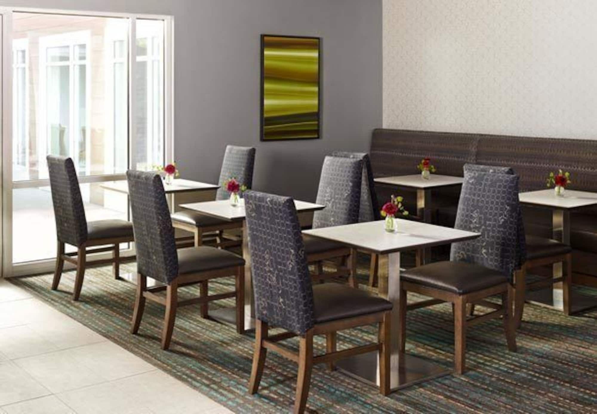 By Marriott Chicago Hotel 3*